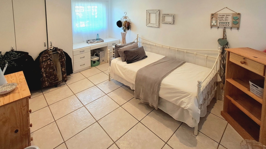 4 Bedroom Property for Sale in Seaview Eastern Cape